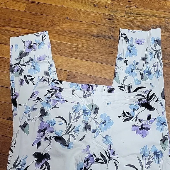 Calvin klein long pants 🌼🪻💐 floral color size 6 99 cotton 2% spandex - Picture 11 of 16